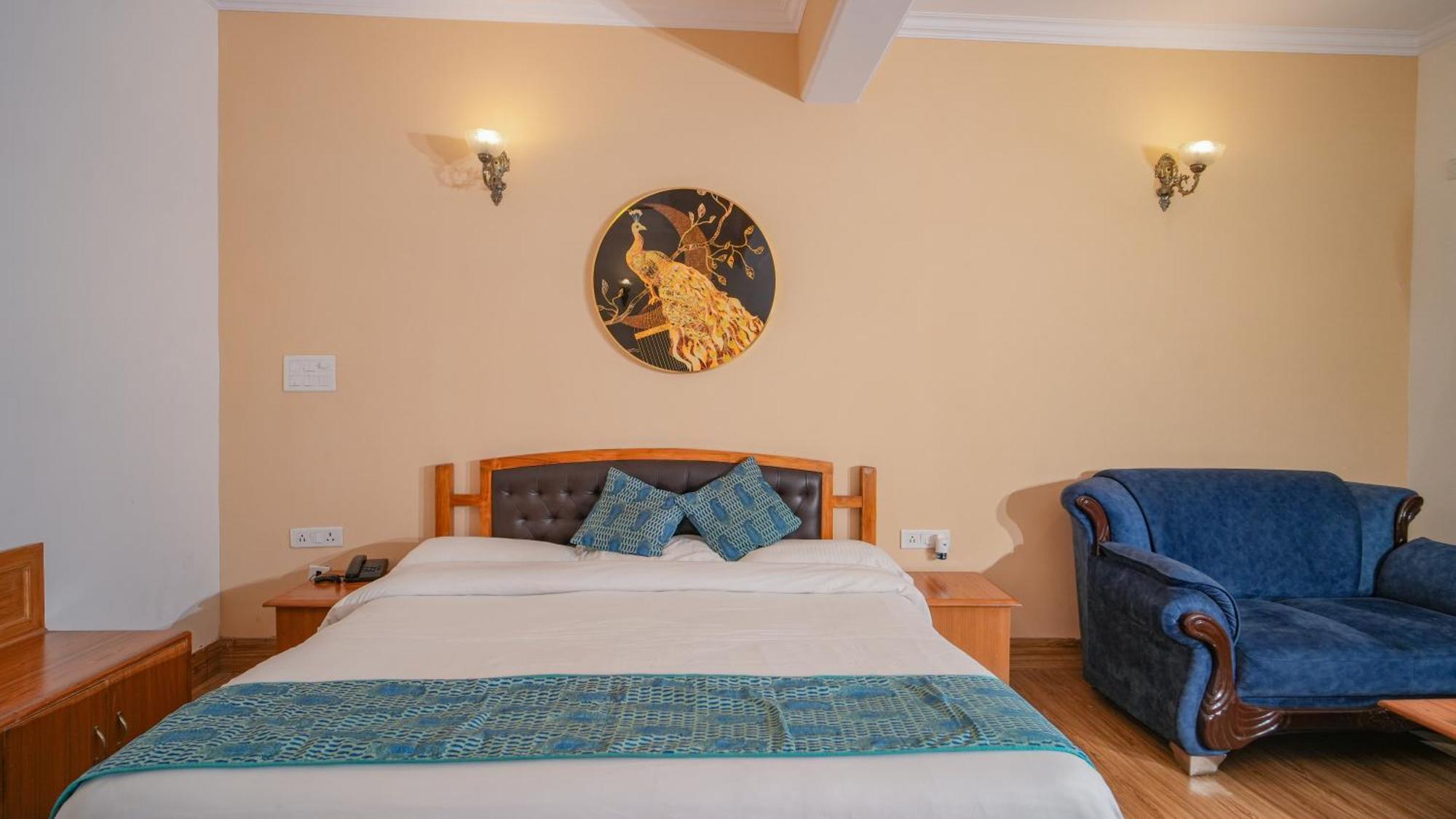 Neelesh Inn- A Luxury Lake View Hotel- 20 Kms From Nainital Bhīm Tāl エクステリア 写真