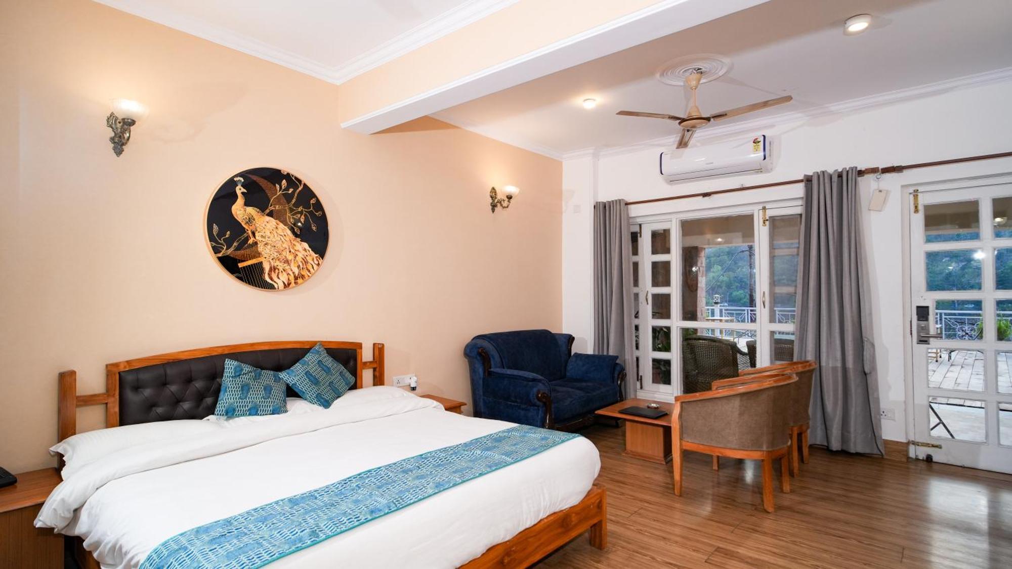 Neelesh Inn- A Luxury Lake View Hotel- 20 Kms From Nainital Bhīm Tāl エクステリア 写真