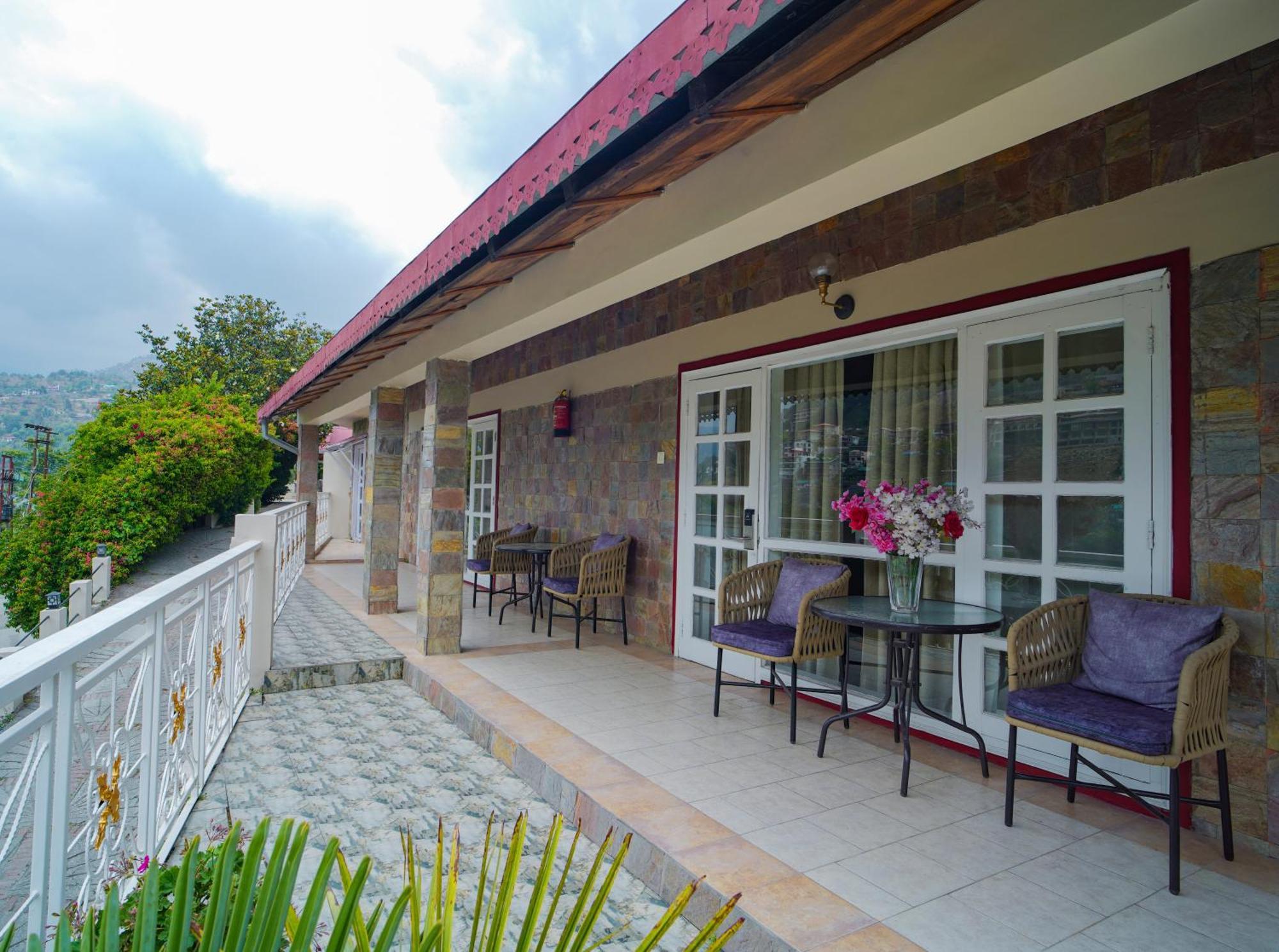 Neelesh Inn- A Luxury Lake View Hotel- 20 Kms From Nainital Bhīm Tāl エクステリア 写真